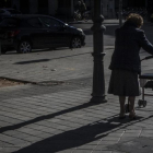 Una anciana-MIGUEL LORENZO