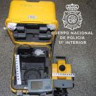 Uno de los objetos sustraídos de más valor es esta estación topográfica valorada en unos 15.000 euros.-ECB