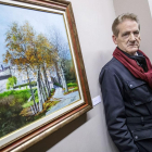Pablo Labrado posa junto a una de las piezas de su exposición.-SANTI OTERO