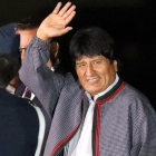 El presidente boliviano, Evo Morales, a su llegada al aeropuerto de Lima.-GUADALUPE LIMA
