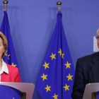 La presidenta de la Comisión Europea, Ursula von der Leyen, y el jefe de la diplomacia europea, Josep Borrell, en Bruselas.-