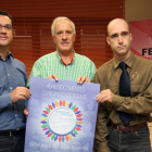 (I a D) El gerente de FEAFES, Ángel Lozano, el presidente, Jesús Corrales, y el representante del CPEM FEAFES Castilla y León, Ignacio Villafruela, informan sobre las actividades organizadas para celebrar el 10 de octubre el Día Mundial de la Salud Mental-Ical