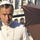 Jude Law, durante el rodaje en Venecia de la serie 'The young Pope'.-Luigi Costantini