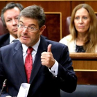 El ministro de Justicia, Rafael Catalá, en el pleno del Congreso.-