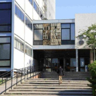 Entrada de la Facultad de Derecho de la UB.-FERRAN NADEU