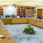 Momento de la sesión extraordinaria del Consejo de Gobierno de la Universidad de Burgos, que se celebró ayer.-ECB