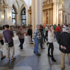 La gestión de la promoción turística es una de las cuestiones que se debate. En la imagen turistas en la Catedral.-ISRAEL L. MURILLO