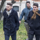 Los tres jugadores a su llegada al Palacio de Justicia para recoger el fallo de la audiencia.-SANTI OTERO