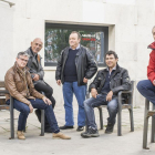 De izquierda a derecha: José Manuel Marijuán, Julio Estébanez, Pedro Luis Avendaño, Roberto González y Julio Balbás, antiguos socios del club.-ISRAEL L. MURILLO