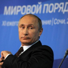 Vladimir Putin, durante la conferencia con analistas occidentales, el viernes en Sochi.-Foto: EFE / MIKHAIL KLIMENTIEV