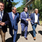 Alfonso Fernández Mañueco (centro), ayer, en Aranda de Duero.-JCYL
