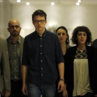 Xavier Domènech (En Comú Podem) e Íñigo Errejón, con otros miembros del equipo negociador de Podemos.-JOSÉ LUIS ROCA