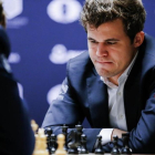 Magnus Carlsen, durante la final del Mundial de ajedrez.-AFP / EDUARDO MUNOZ ALVAREZ