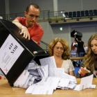 Recuento de votos del referéndum en el Emirates Arena de Glasgow, Escocia.-AFP / ROBERT PERRY