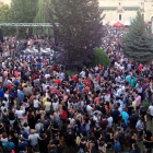 Panorámica del ambientazo que presentaba ayer el Tablero de Música durante el último concierto de este verano.-Israel L. Murillo