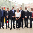 (I a D) El director de Salud Pública, Agustín Álvarez Nogal; el gerente de Sacyl, Rafael López; el consejero de Sanidad, Antonio Sáez; la directora de Profesionales de la Gerencia de Sacyl, Concepción Nafría; el secretario general y de gestión Económica, -Ical