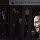 El 'pequeño Nicolás' a las puertas de los juzgados en Madrid.-EFE / FERNANDO ALVARADO