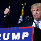 El candidato republicano Donald Trump ha vuelto a cargar contra los simpapeles en Phoenix.-AFP