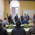 Un momento de la entrega de diplomas que presidió ayer Saiz.-