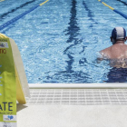 Un nadador, durante el reto de metros en la piscina de El Plantío.-SANTI OTERO