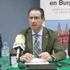 Miembros del colegio durante una rueda de prensa.-RAÚL G. OCHOA