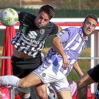 Ramiro despeja un balón, ayer.-EL MUNDO / EL DIARIO DE VALLADOLID