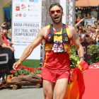 Luis Alberto Hernando atraviesa vencedor la línea de meta del Mundial de 2017 en Italia-ECB