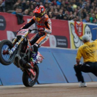 Marc Márquez cruza la meta como vencedor en el Sant Jordi.-ALEJANDRO CERESUELA