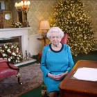 La reina Isabel II, en el mensaje de Navidad el 2016.-AFP / YUI MOK
