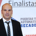 Thomas Secades, gerente de Puertas Secades antes del inicio de la gala.-ISRAEL L. MURILLO