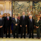 EL rey Felipe, este martes en la Zarzuela, recibe en audiencia a la junta directiva de la Asociación de exdiputados y exsenadores de las Cortes Generales.-EFE / CHEMA MOYA