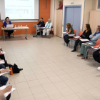 Miembros del grupo de supervivientes del País Vasco ‘Biziraun’ ofrecen un taller en la sede de Burgos para personal de Cruz Roja, voluntarios y socios.-ECB