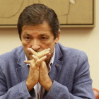 Javier Fernández, presidente de la gestora del PSOE, el pasado martes en el Congreso.-AGUSTÍN CATALÁN