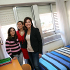 La consejera de Familia e Igualdad de Oportunidades de la Junta, Milagros Marcos, y la directora de la Fundación Aldaba Proyecto Hombre, Mª Paz de la Puente, visitan las instalaciones de esta fundación en Valladolid-Ical