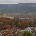 La central nuclear de Garoña, en el horizonte, permanece a la espera de una decisión definitiva sobre su futuro.-YUSTI