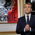 El presidente francés durante su mensaje de Fin de Año.-REUTERS / MICHEL EULER