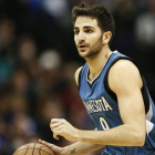Ricky Rubio, en un momento del partido contra los Mavericks.-Foto: EFE / RALPH LAUER