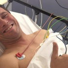 El europarlamentario británico del UKIP Steven Woolfe en el hospital donde ingresó tras ser agredido por un colega de partido.-AP