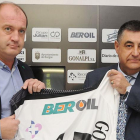 Huidobro (Beroil) y José Luis García (Burgos CF), ayer, en El Plantío.-ISRAEL L. MURILLO