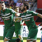 Diego Rico celebra el gol que logró ante el Sporting en El Molinón.-LALIGA.COM
