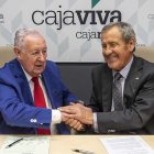 Pedro García Romera y Gabriel Alonso firmaron ayer en Burgos los términos del acuerdo.-RAÚL OCHOA