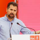 El secretario general del PSOE en Castilla y León, Luis Tudanca, durante la Fiesta de la Rosa en Burgos. SANTI OTERO