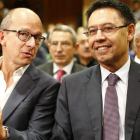 Jordi Cardoner (izquierda), con Josep Maria Bartomeu.-EFE / ALEJANDRO GARCIA