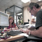 Actividad en una agencia de la Seguridad Social en Barcelona.-ALFREDO CASAS