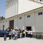El reparto de alimentos se realiza cada dos meses.-ISRAEL L. MURILLO