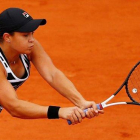 Barty, en pleno combate con Anisimova.-EL PERIÓDICO