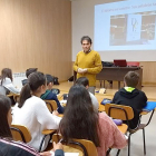 El profesor de la UBU Pedro Ojeda en una actividad en un colegio en 2019.