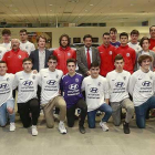 Los componentes del equipo juvenil A del Burgos CF recibieron ayer un homenaje por el buen trabajo realizado-Raúl G. Ochoa