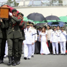 Ceremonia de entierro del exdictador Ferdinand Marcos, en el Cementerio de los Héroes de Filipinas, en Pasay (Manila), este viernes.-EFE