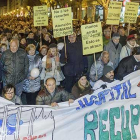 Imagen de la manifestación celebrada ayer en la capital burgalesa a su paso por la calle Vitoria.-SANTI OTERO